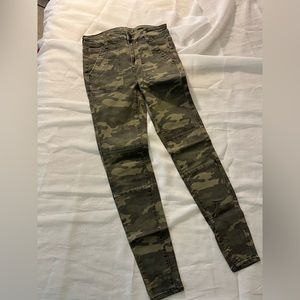 American Eagle camouflage skinny jeans. Size 2.